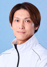 選手名：岡　村　　　　仁